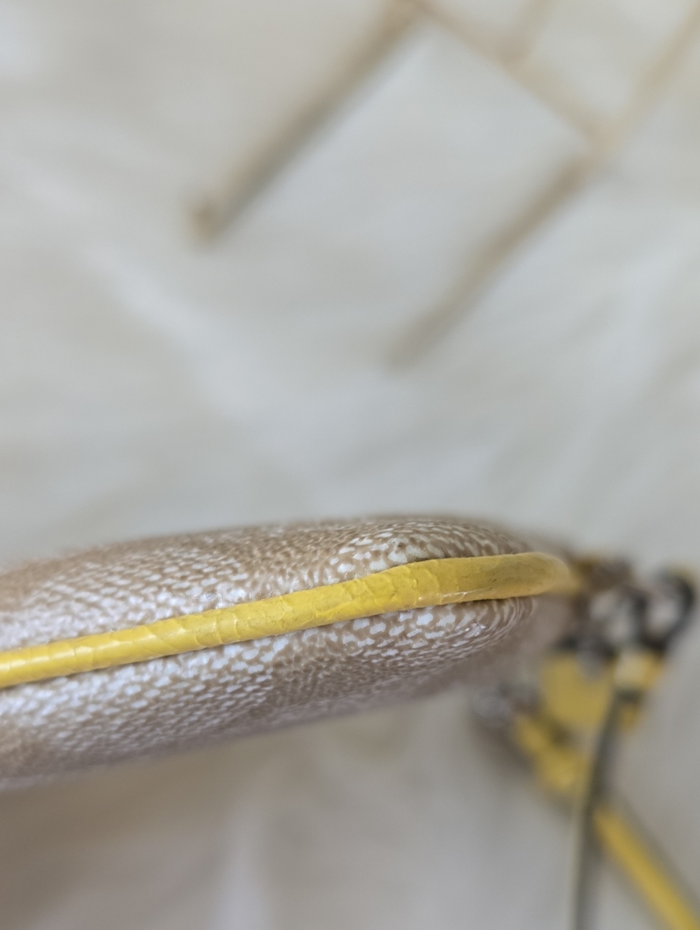 Coach Beige Signature Canvas Wristlet with Yellow Stripe And Hangtag - Picture 6 of 15